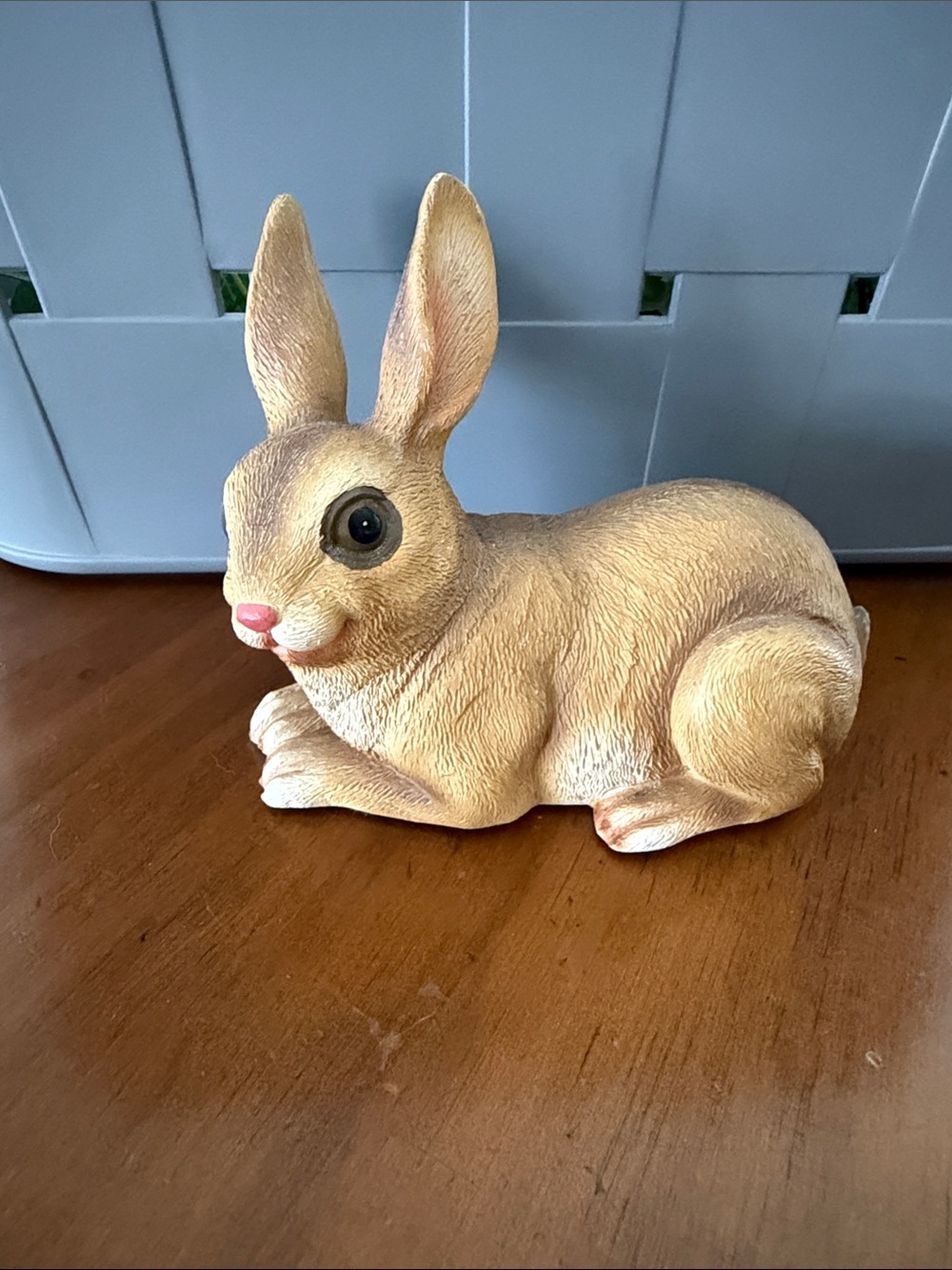 Cute Plastic Bunny Hide a Key Figurine Garden Kids maid in laws neighbor